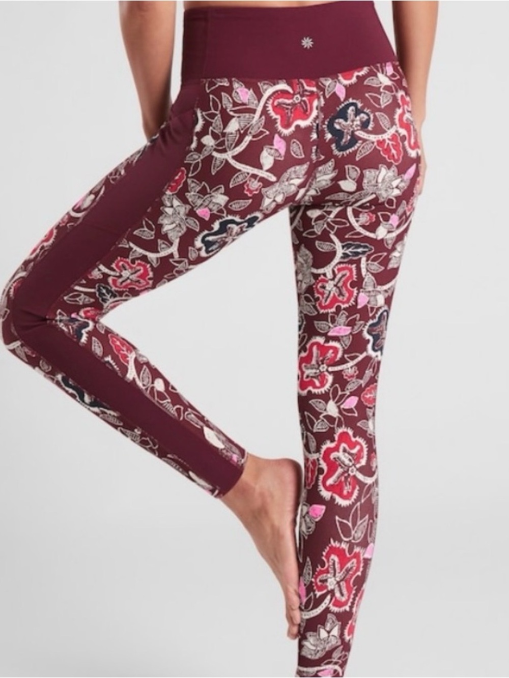 ATHLETA Red Floral Print Affirmation 7/8 Length Powervita Leggings S